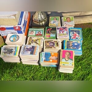 Lot of 1000+ Vintage 1970s & 1980s O-Pee-Chee Hockey Trading Cards NHL OPC